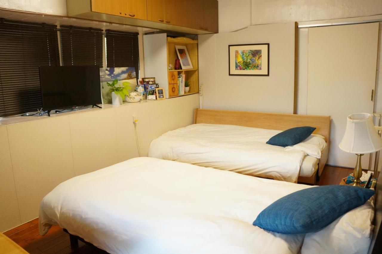 Guest House Renga II Урума Екстериор снимка