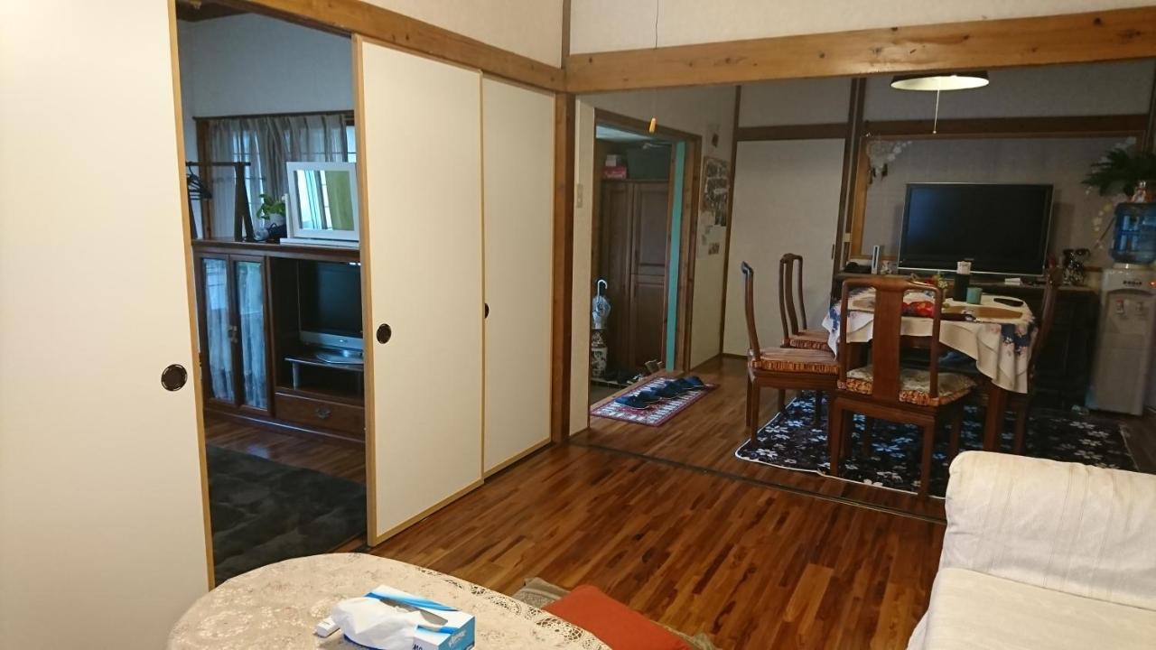 Guest House Renga II Урума Стая снимка
